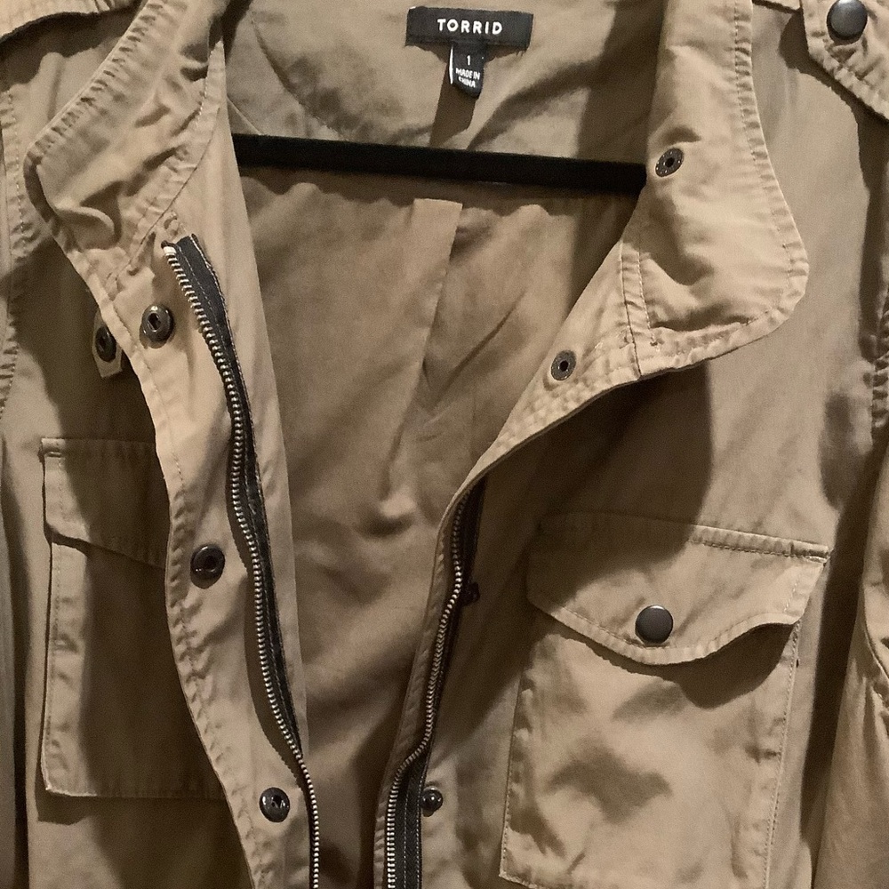Women’s Torrid Army Green Olive Utility Lightweight Jacket Size 1X EUC - Picture 12 of 13